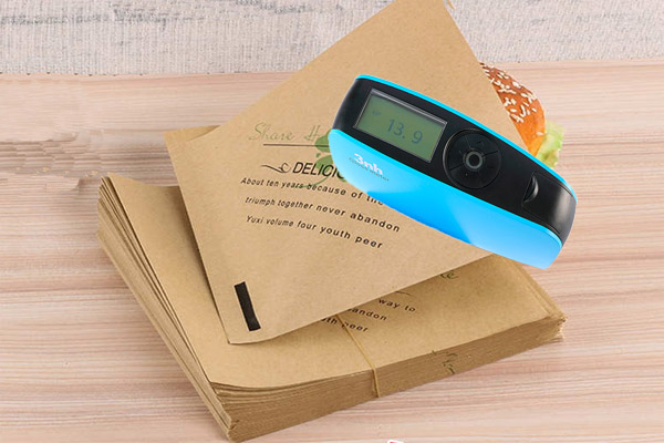 1642729911374574.jpg 光泽度仪测量水性凹印油墨的光泽度.jpg